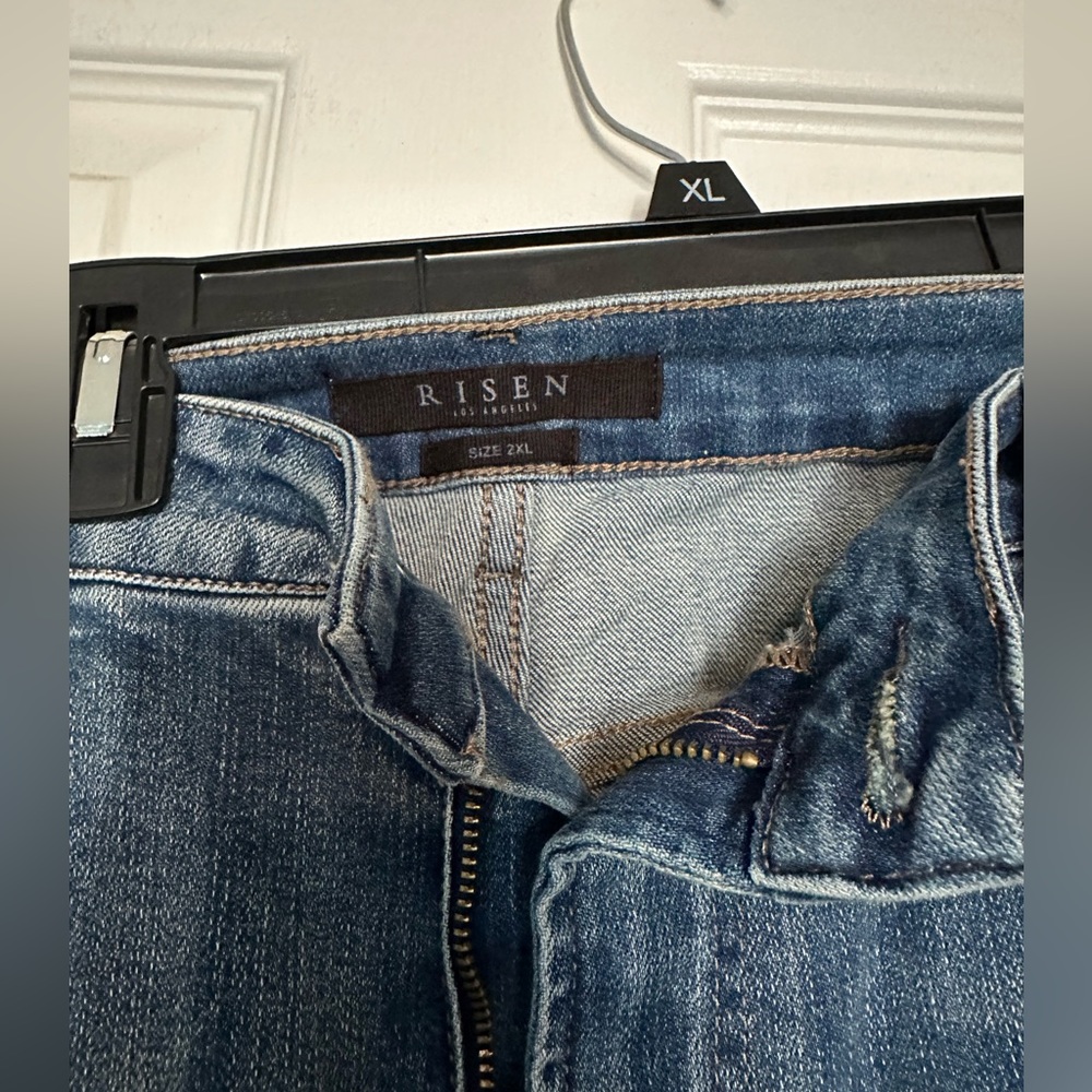 Blue Risen high waisted jeans in a size 2 XL